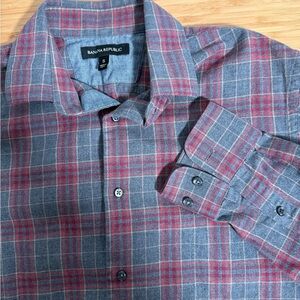 🍁 Banana Republic Men's Shirt Small Grey Red Plaid Check 100% Cotton Button Up